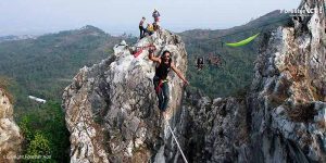 Uji Adrenalin di Gunung Hawu