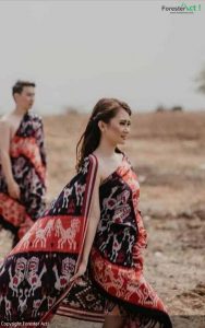Pakaian Etnik Nusa Tenggara Timur