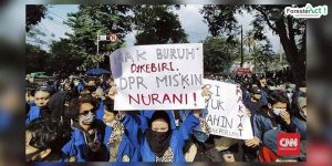 Aksi Melawan Omnibus Law (CNN Indonesia)